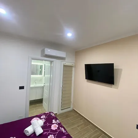 Hodo Appartamento Përmet