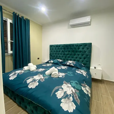 Hodo Apartment *